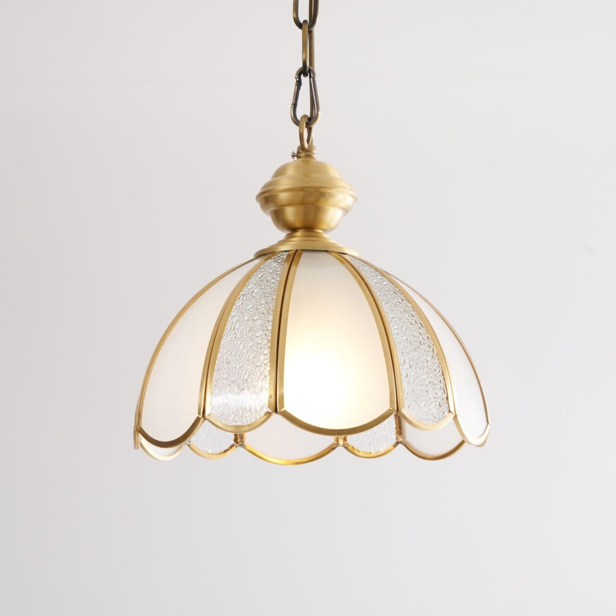 Lunell traditionelle Kunst Pendelleuchte aus Messing und Glas