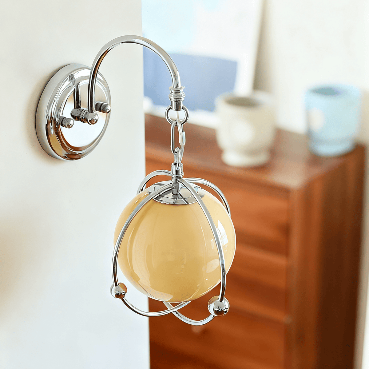 Veliselia Orb Cage Wandleuchte