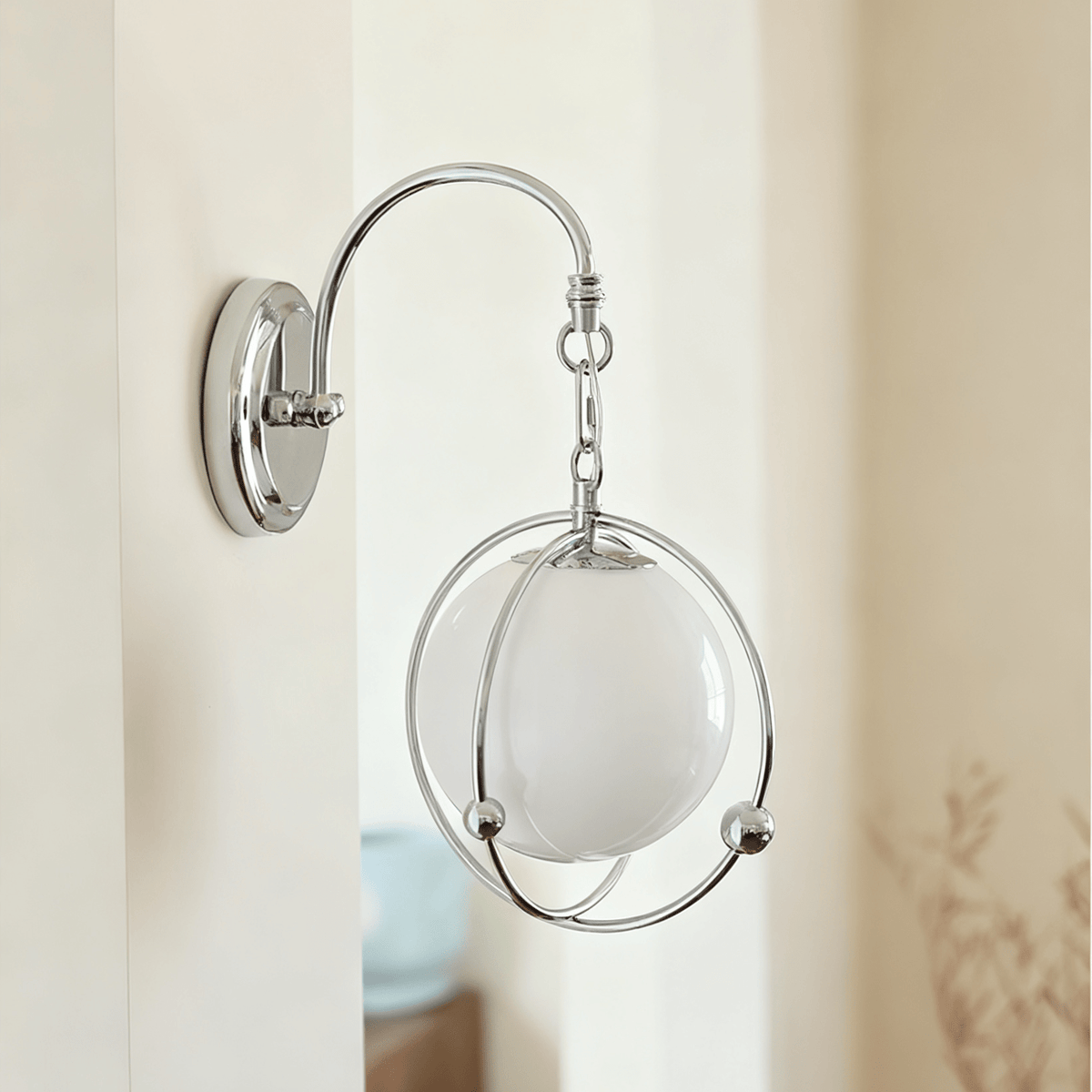 Veliselia Orb Cage Wandleuchte