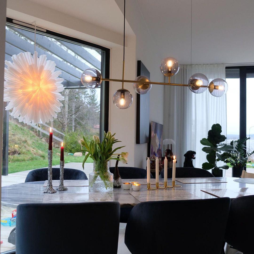 Yorvin Pendelleuchte Orb Messing Glas für Wohnzimmer