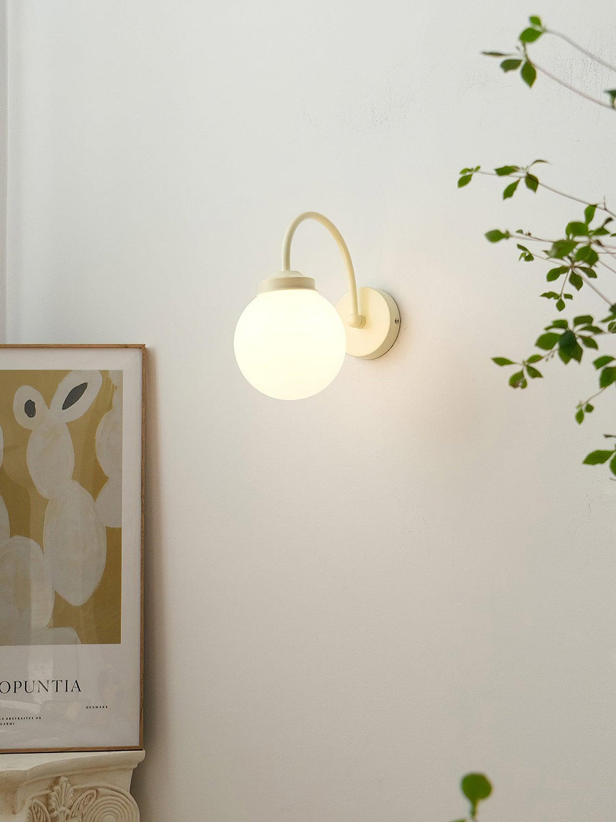 Zomareth Orb Wandleuchte aus Glas