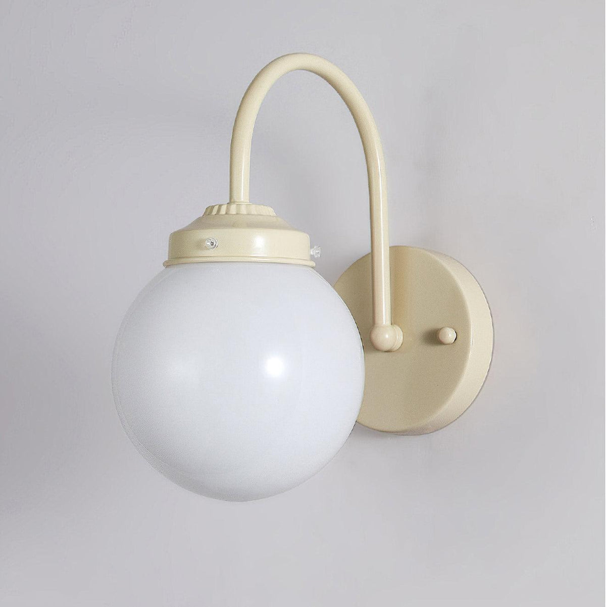 Zomareth Orb Wandleuchte aus Glas