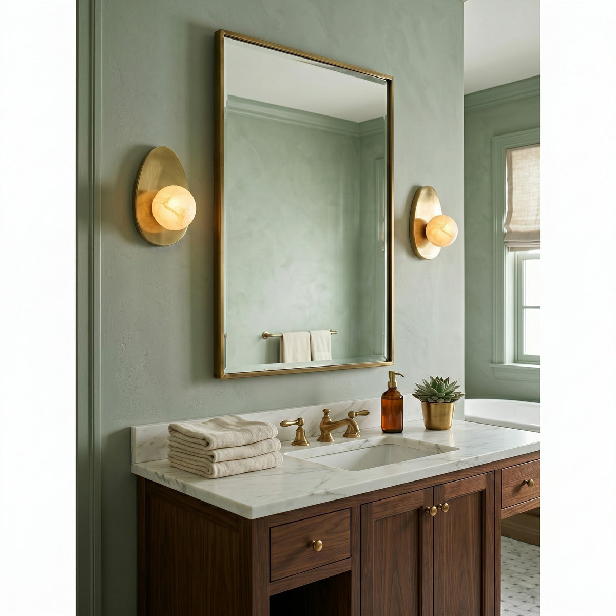 Orlisse Alabaster-Wandleuchte