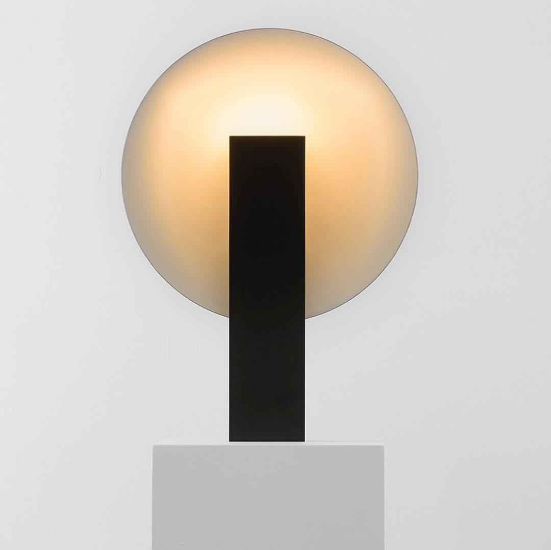 Cis Minimalistische Tischleuchte