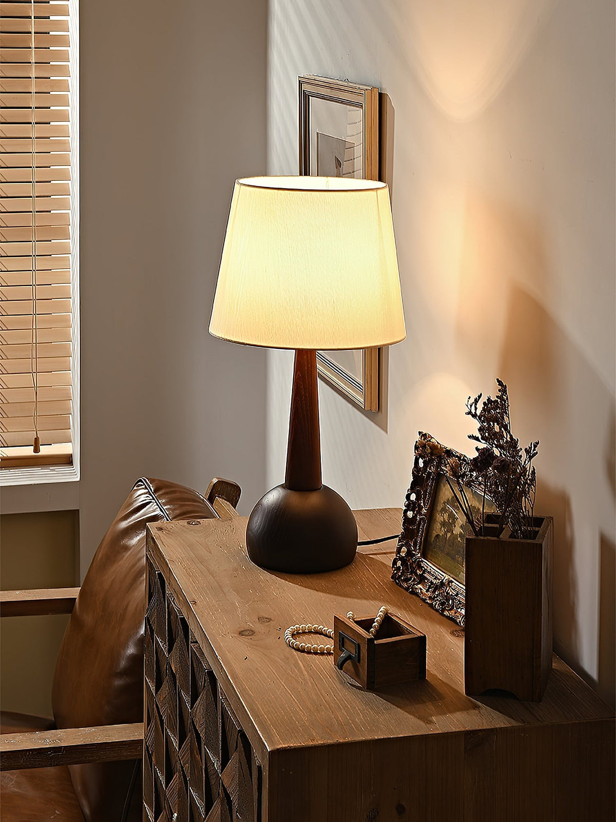 Sylivise Minimalistische Tischleuchte aus Holz in Braun