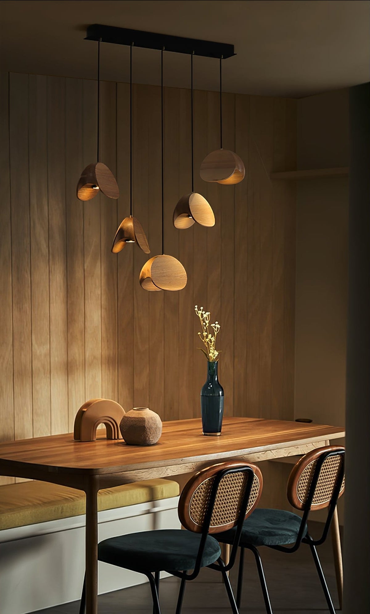 Tavro Minimalistische Pendelleuchte aus Holz