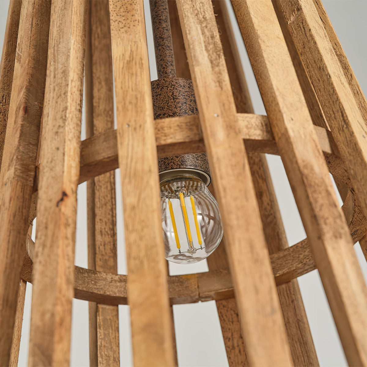 Avsolel Pendelleuchte aus Holz