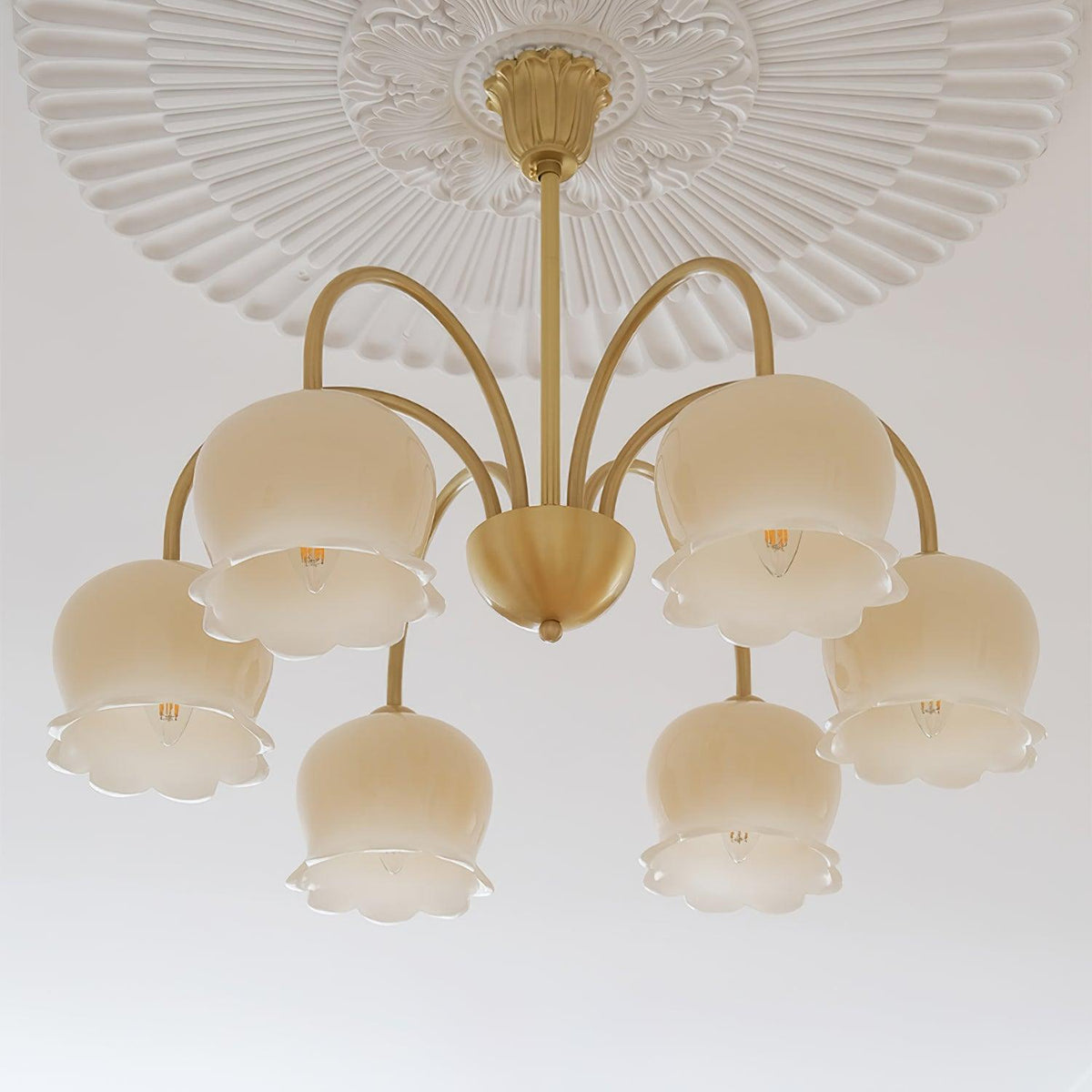Solenora Kronleuchter Messing Eleganter geschwungener Arm