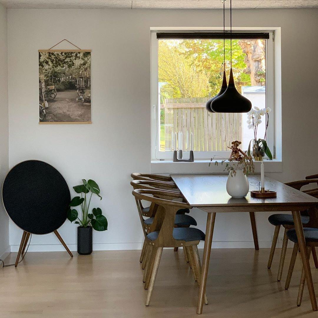 Aelorn Pendelleuchte aus Aluminium und Holz im Industriedesign