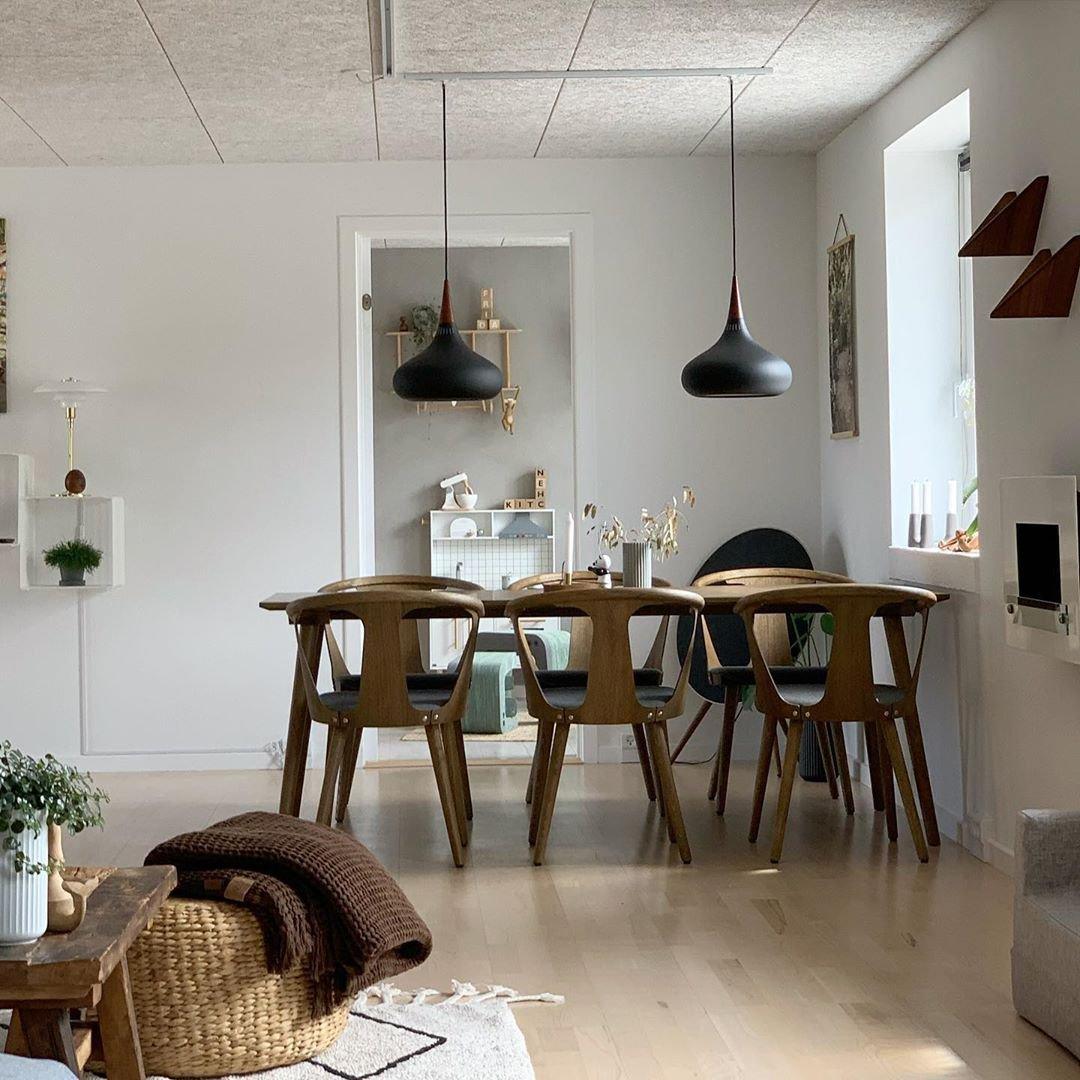 Aelorn Pendelleuchte aus Aluminium und Holz im Industriedesign