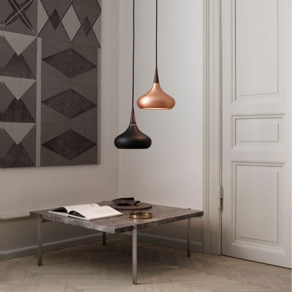 Aelorn Pendelleuchte aus Aluminium und Holz im Industriedesign