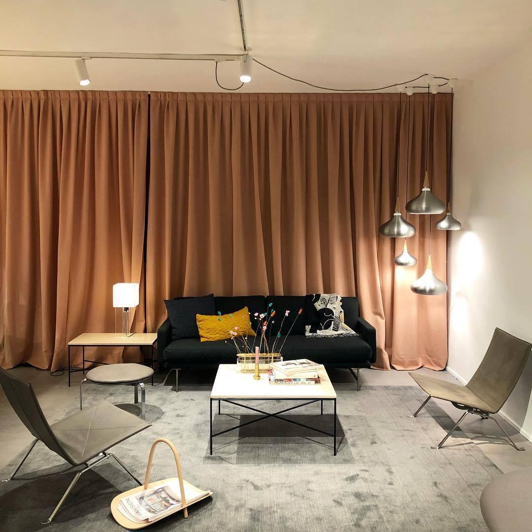 Aelorn Pendelleuchte aus Aluminium und Holz im Industriedesign