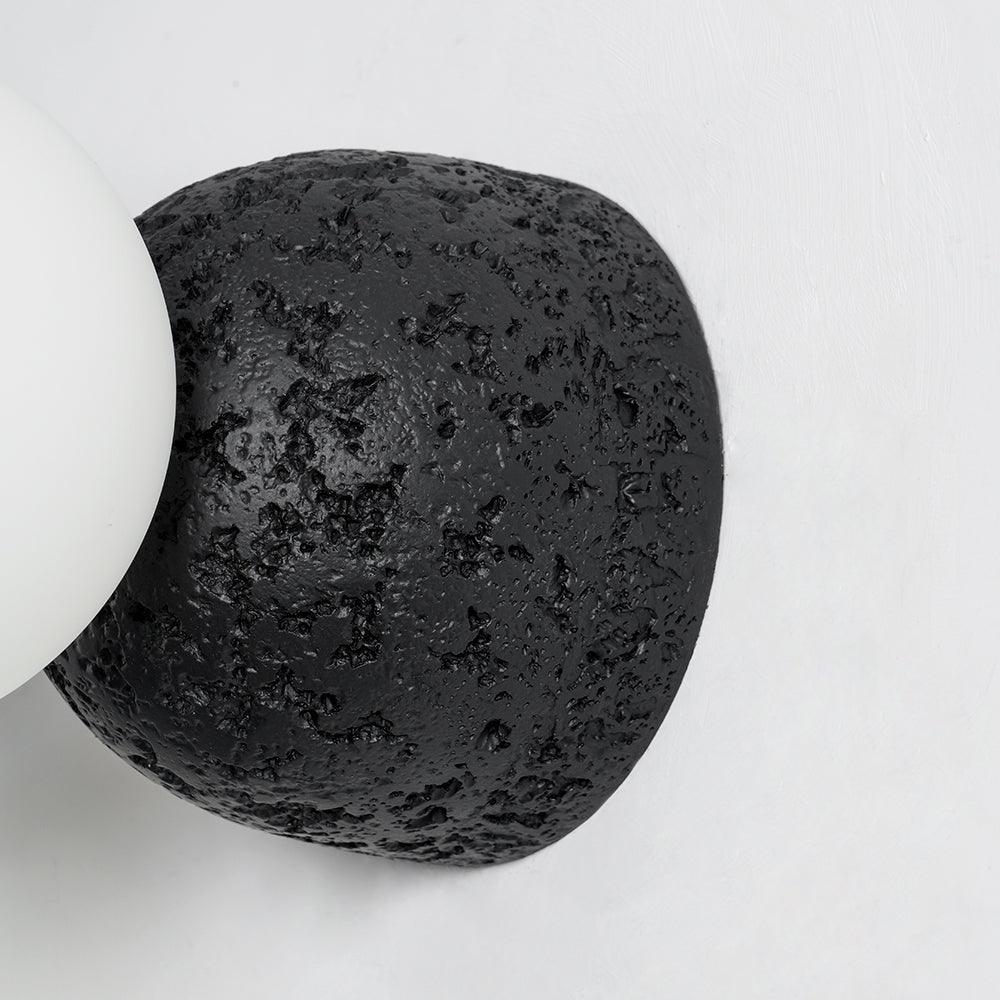 Eirinise Wandleuchte aus Beton mit Opalglas