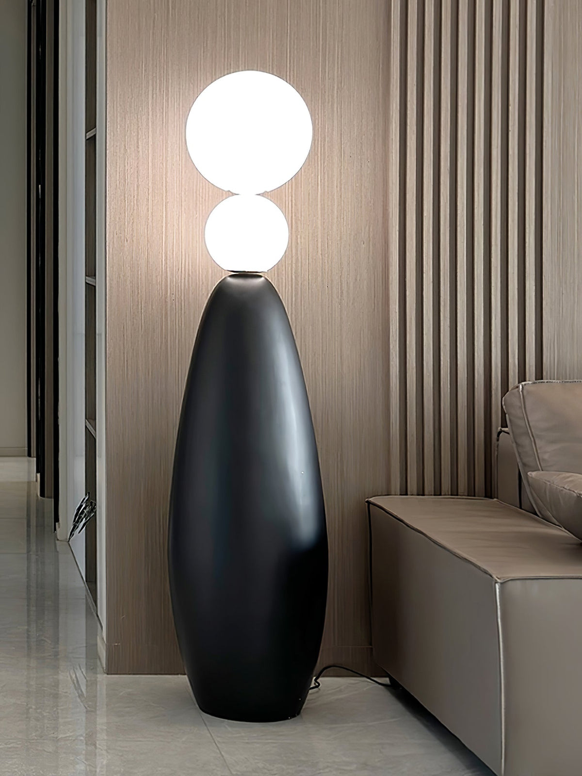 Ervynel Stehleuchte Schwarz Kugelförmig Minimalistisch Wohnzimmer | Cielum