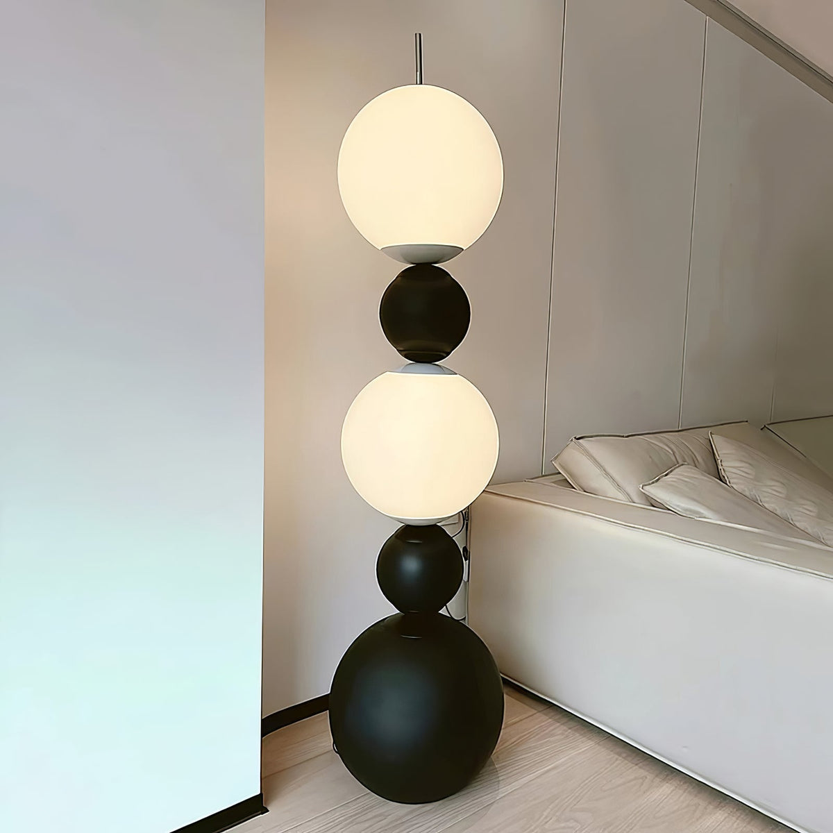 Ervynel Stehleuchte Schwarz Kugelförmig Minimalistisch Wohnzimmer | Cielum