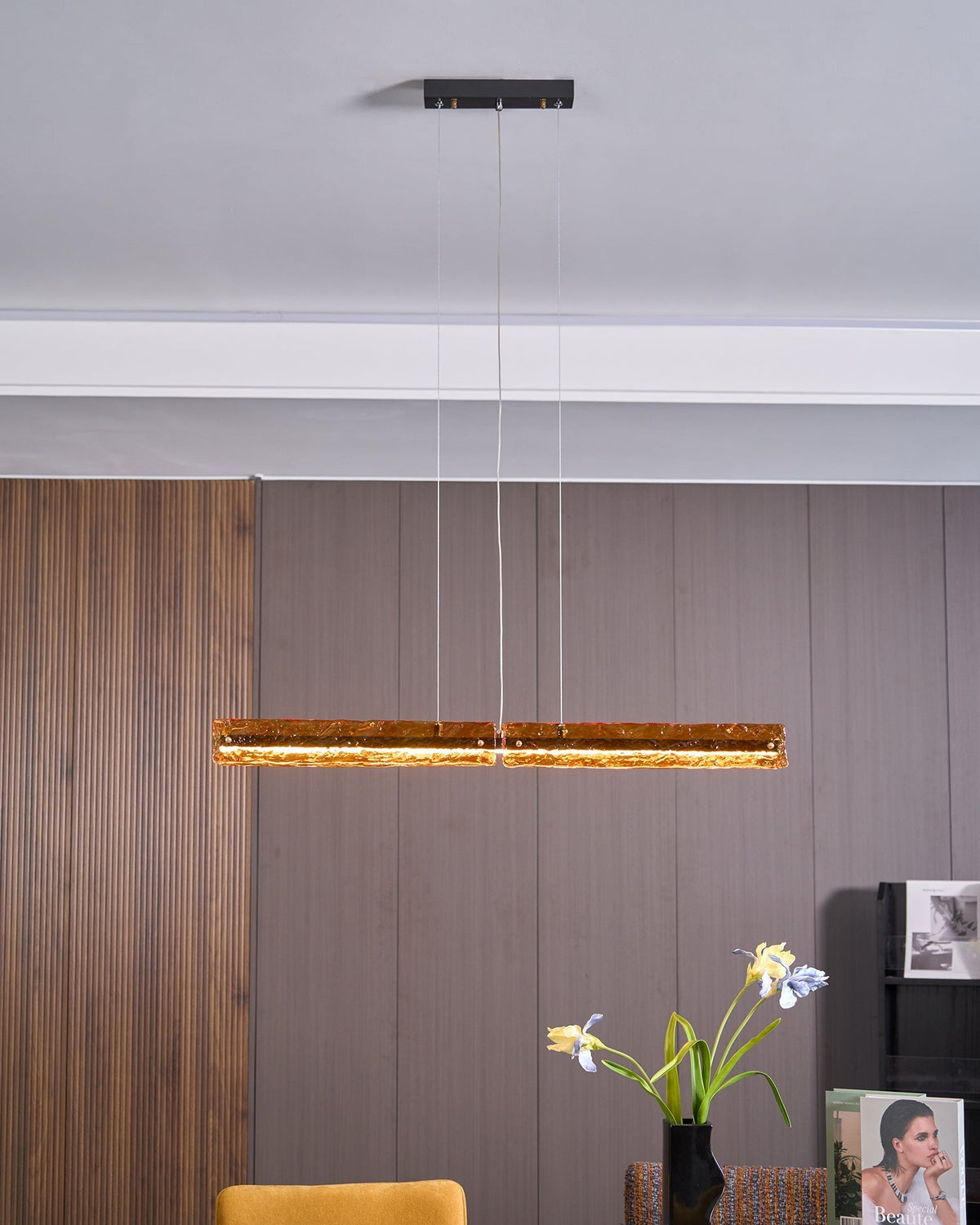 Avnorira zeitgenössische minimalistische lineare Insel-Pendelleuchte aus Glas