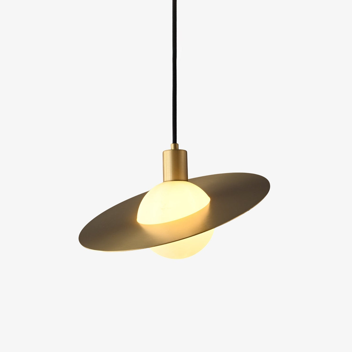 Orionis Premium Nordische Kunst Messing-Glas Pendelleuchte
