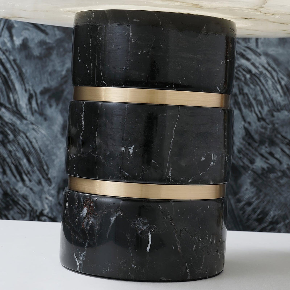 Elmarir gerippte Alabaster-Tischleuchte
