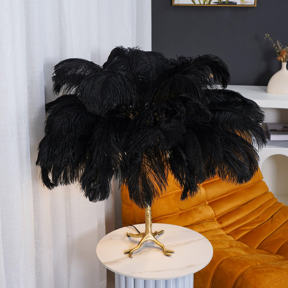 Ostrich Tischlampe aus Federn