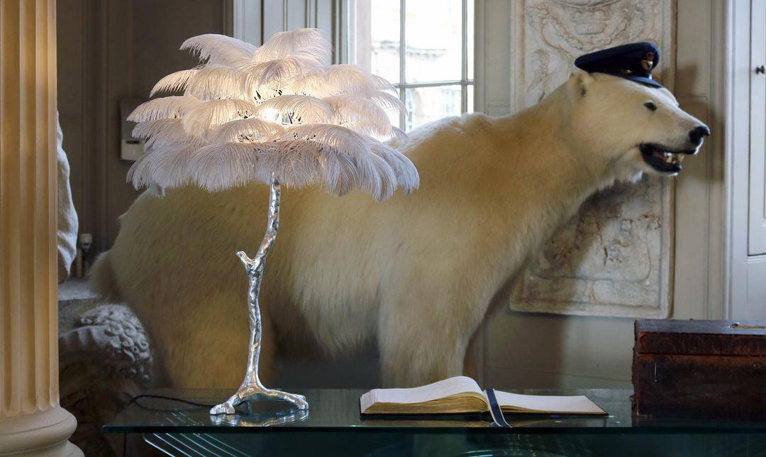 Ostrich Tischlampe aus Federn
