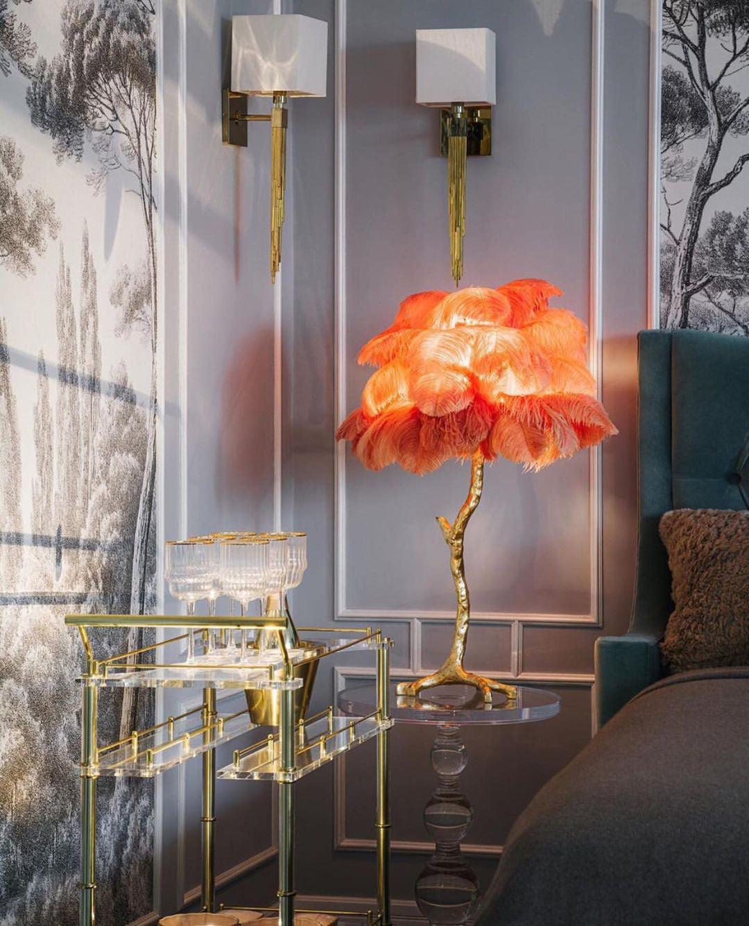 Ostrich Tischlampe aus Federn