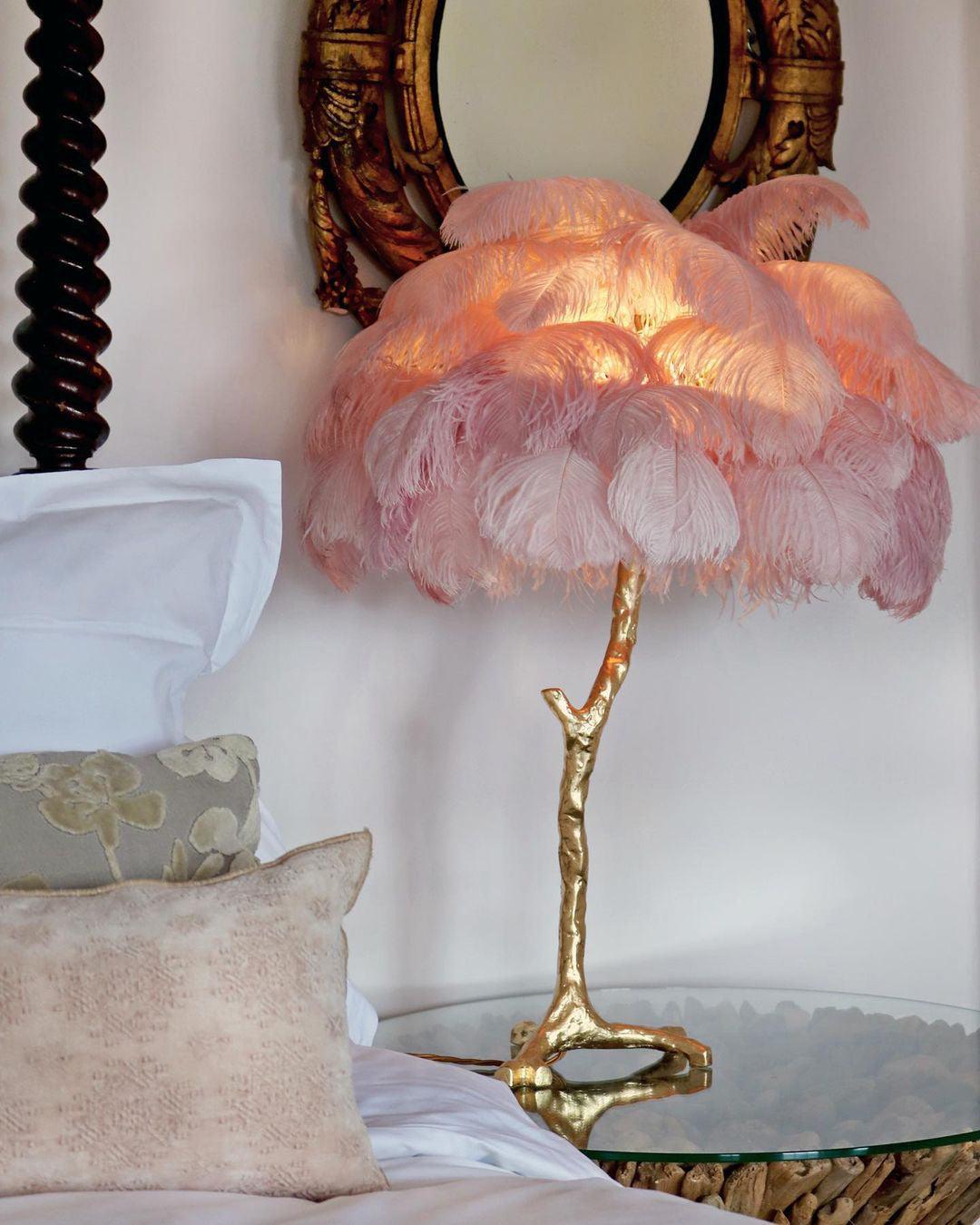 Ostrich Tischlampe aus Federn