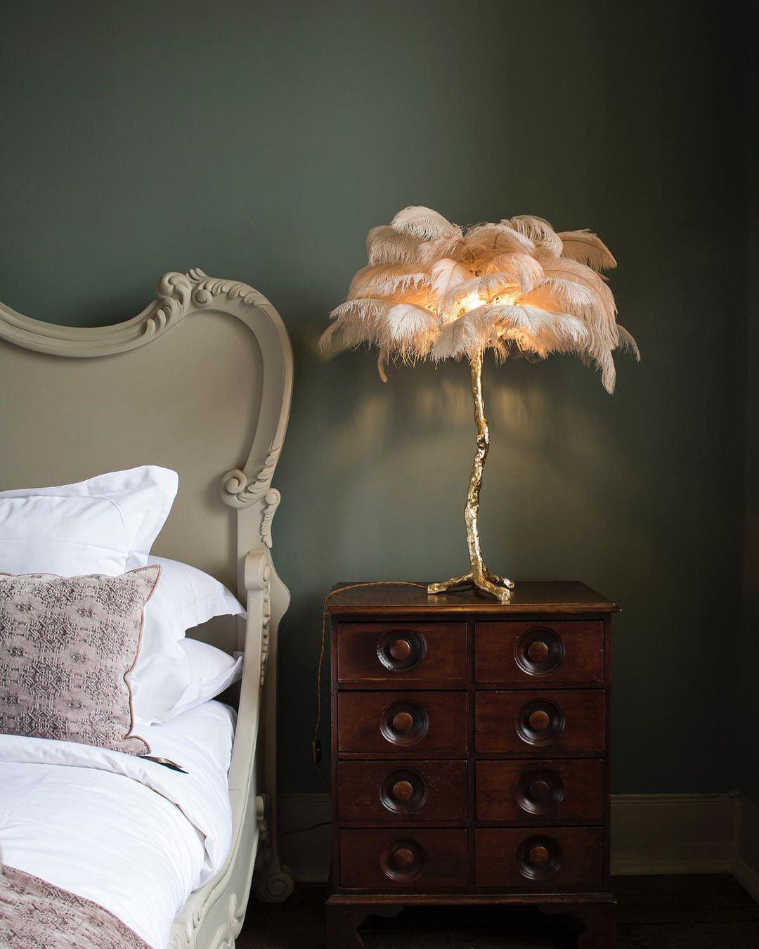 Ostrich Tischlampe aus Federn