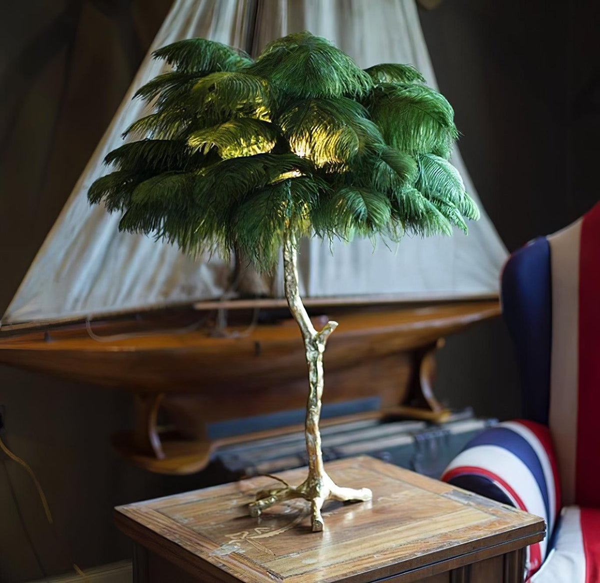 Ostrich Tischlampe aus Federn