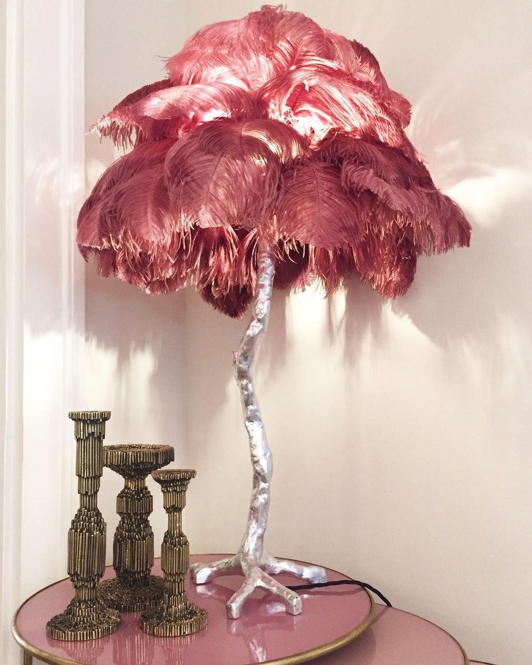 Ostrich Tischlampe aus Federn