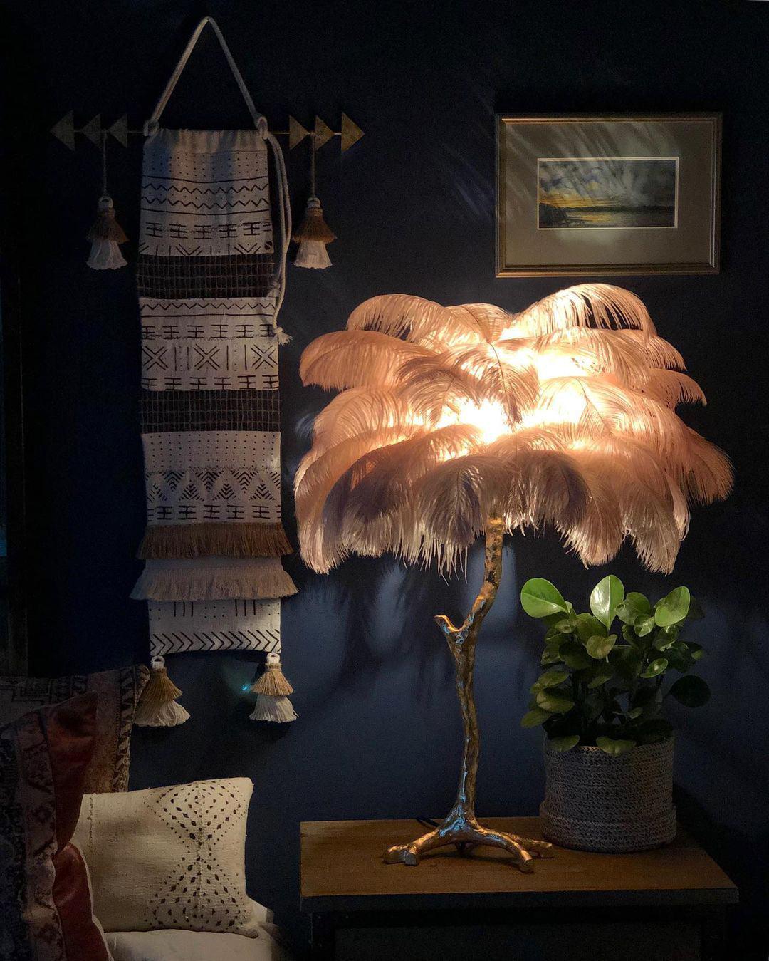 Ostrich Tischlampe aus Federn