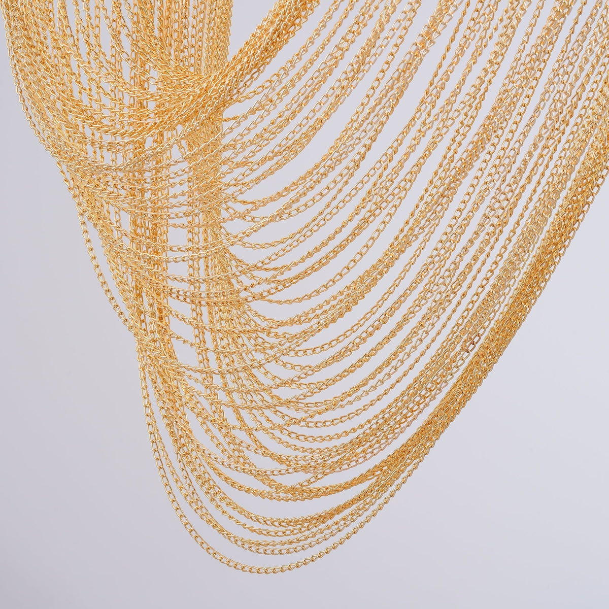 Apsht Pendelleuchte aus Kupferkette skulptural modern
