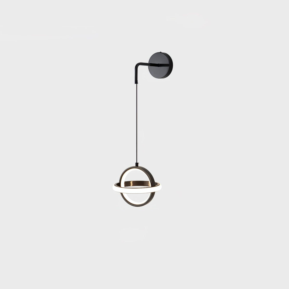 Vivianne zeitgenössische minimalistische ovale Messing-Wandleuchte