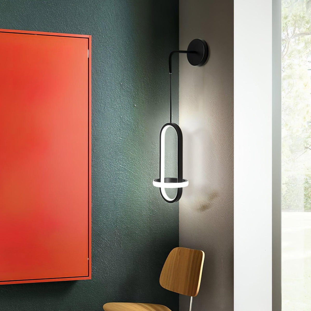 Vivianne zeitgenössische minimalistische ovale Messing-Wandleuchte