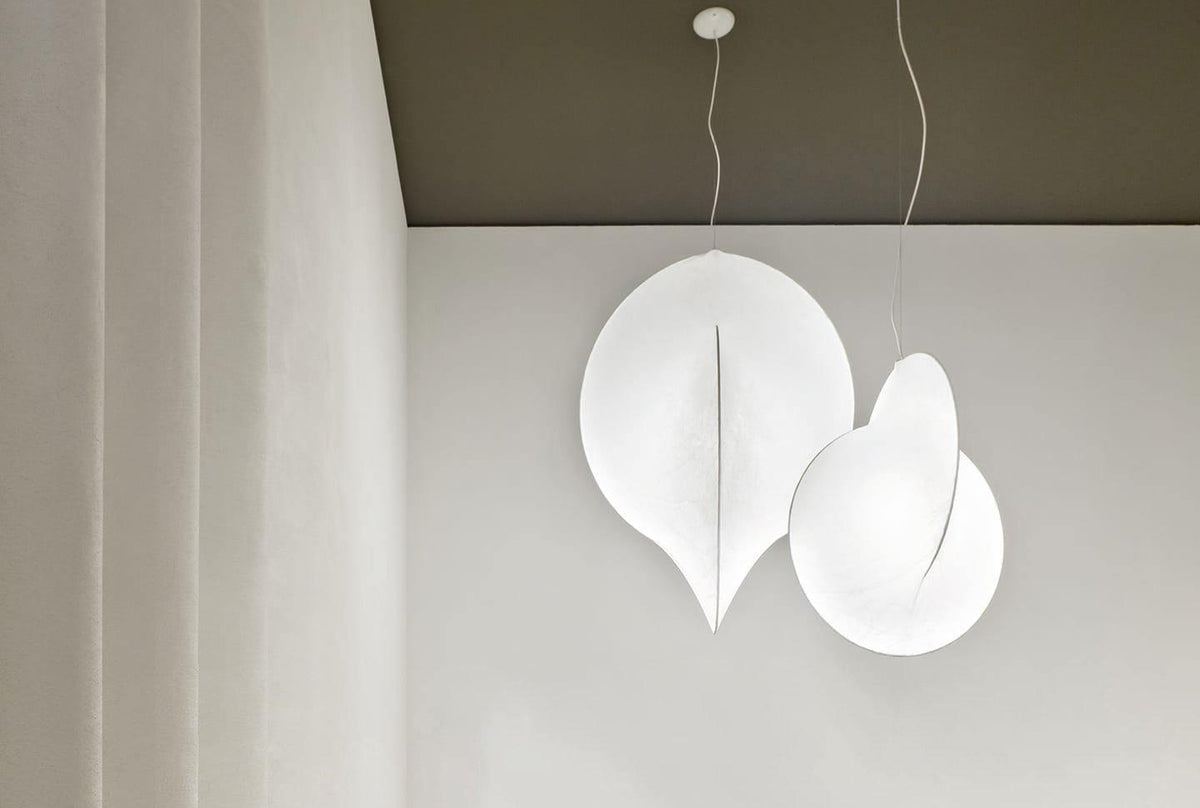 Ferivora Pendelleuchte aus Stahl mit künstlerischem Design