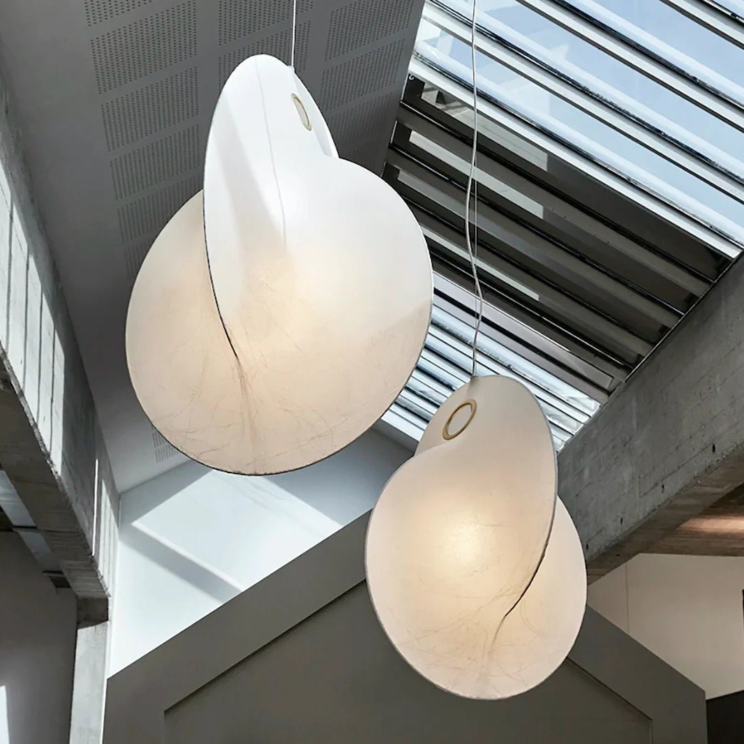 Ferivora Pendelleuchte aus Stahl mit künstlerischem Design
