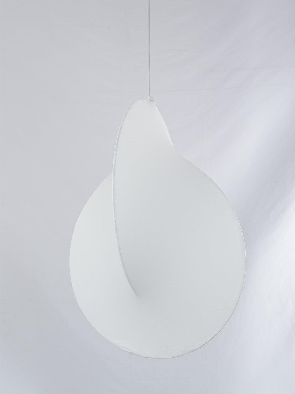 Ferivora Pendelleuchte aus Stahl mit künstlerischem Design