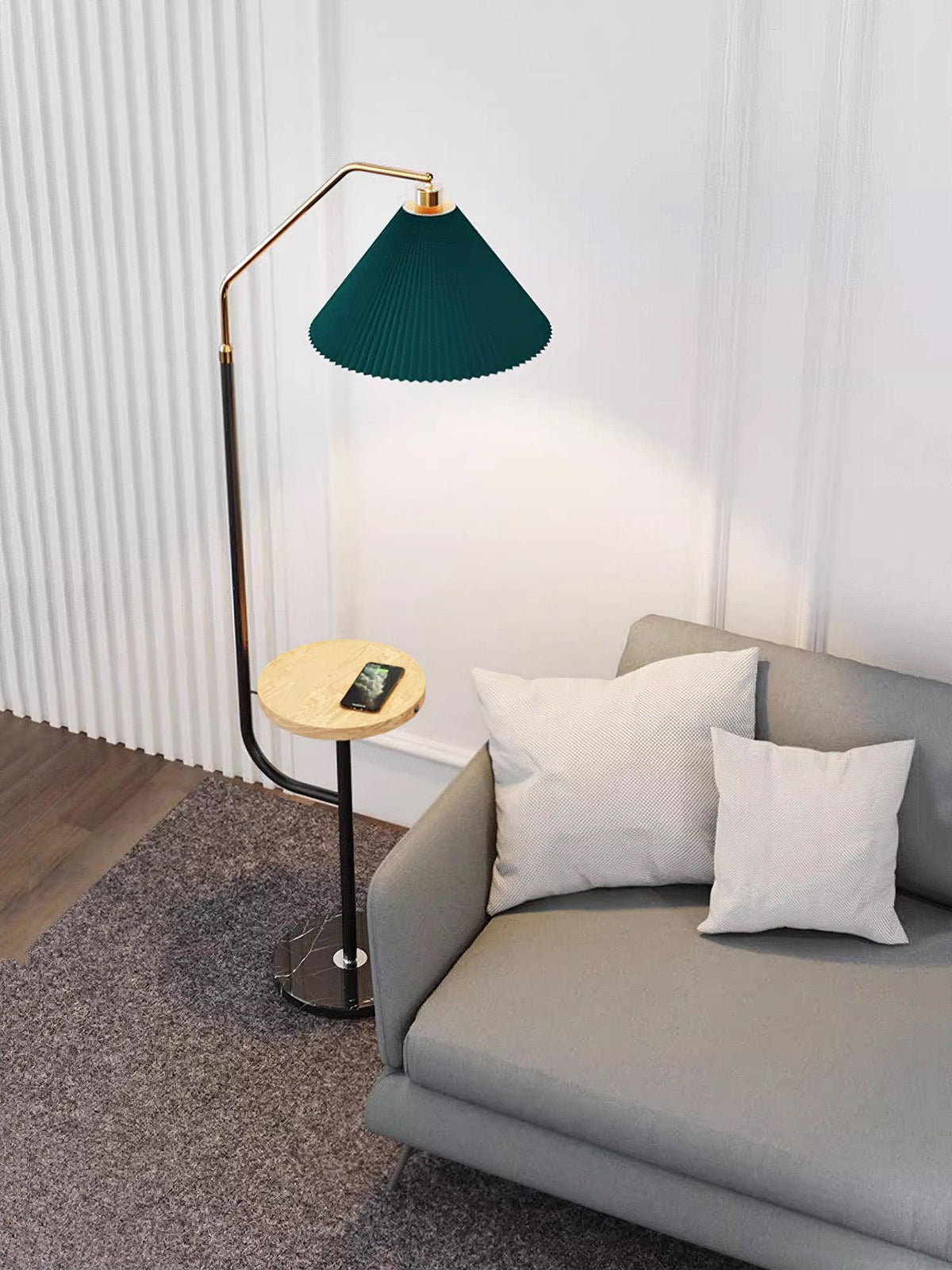 Nexc Stehleuchte aus Marmor und Holz