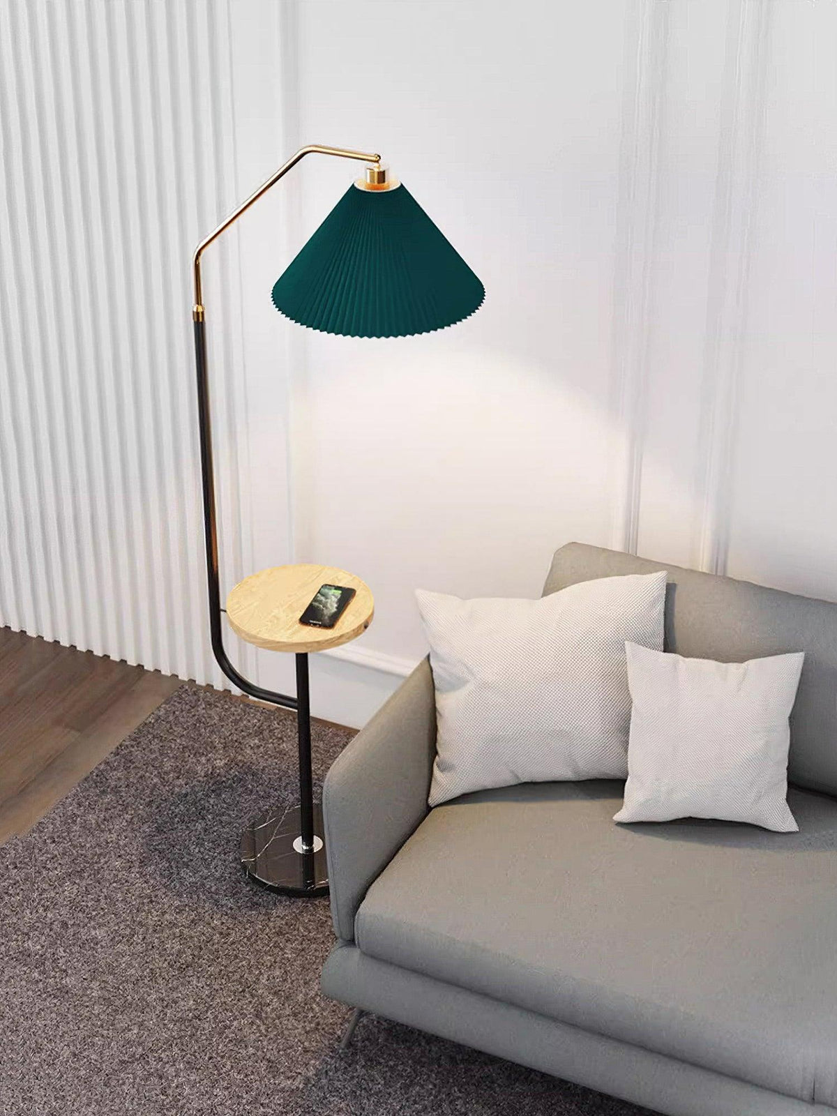 Nexc Stehleuchte aus Marmor und Holz