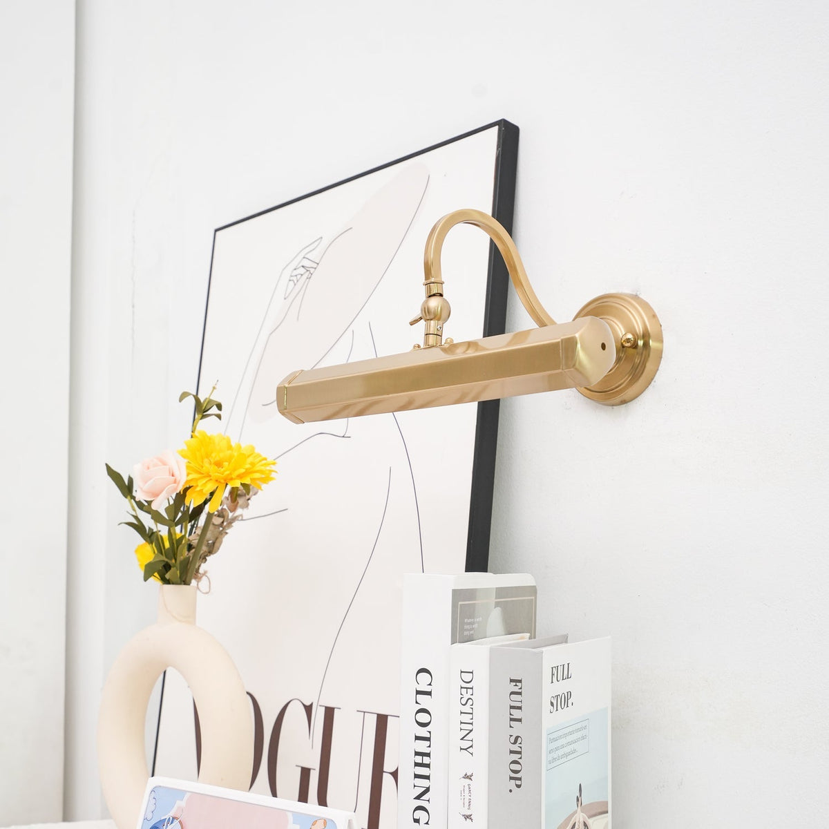 Teriaora zeitgenössische minimalistische Wandleuchte