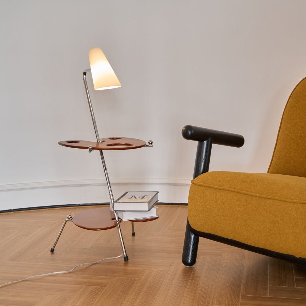 Vaughn Stehleuchte aus Holz im modernen Stil