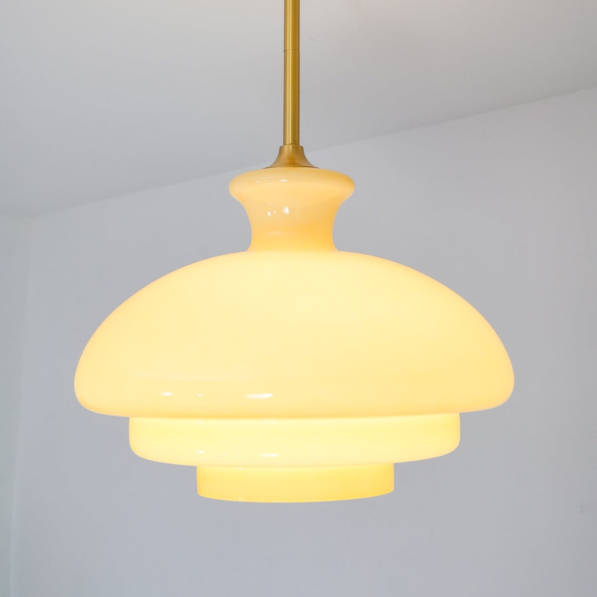 Sunbeam moderne Pendelleuchte aus Glas in Gelb