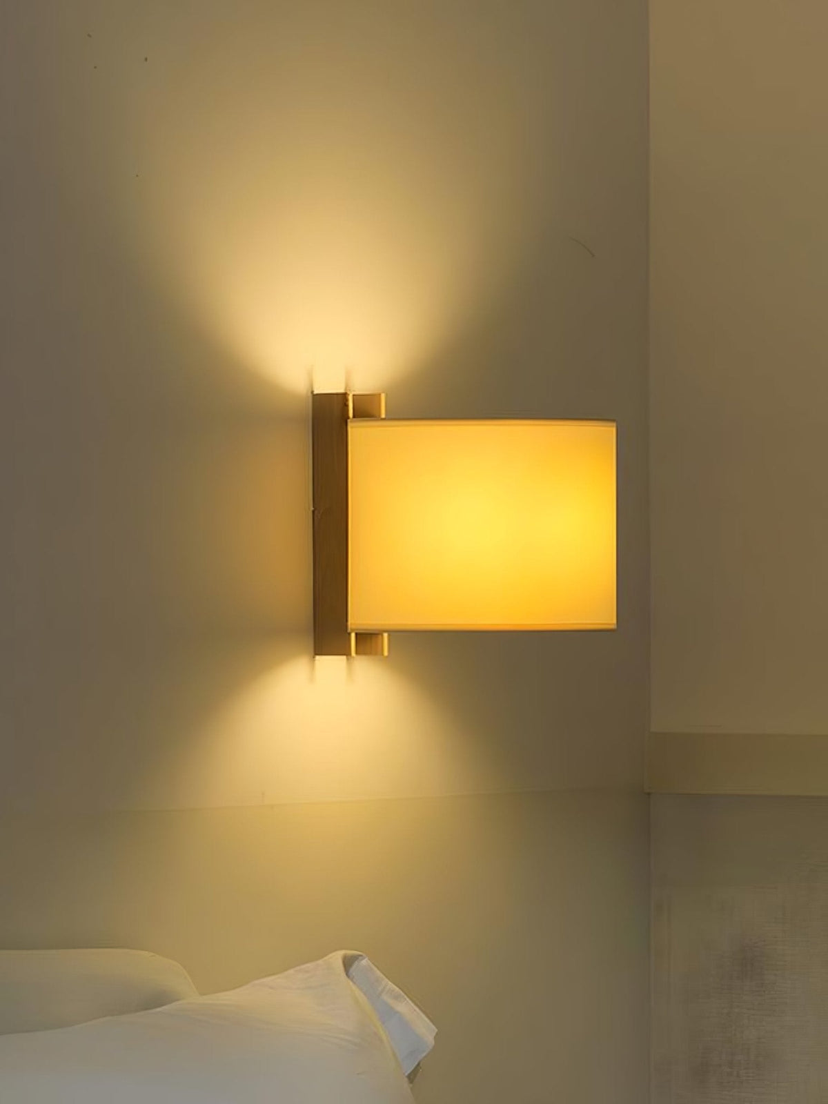 Mirarenne Minimalistische Wandleuchte aus Stoff