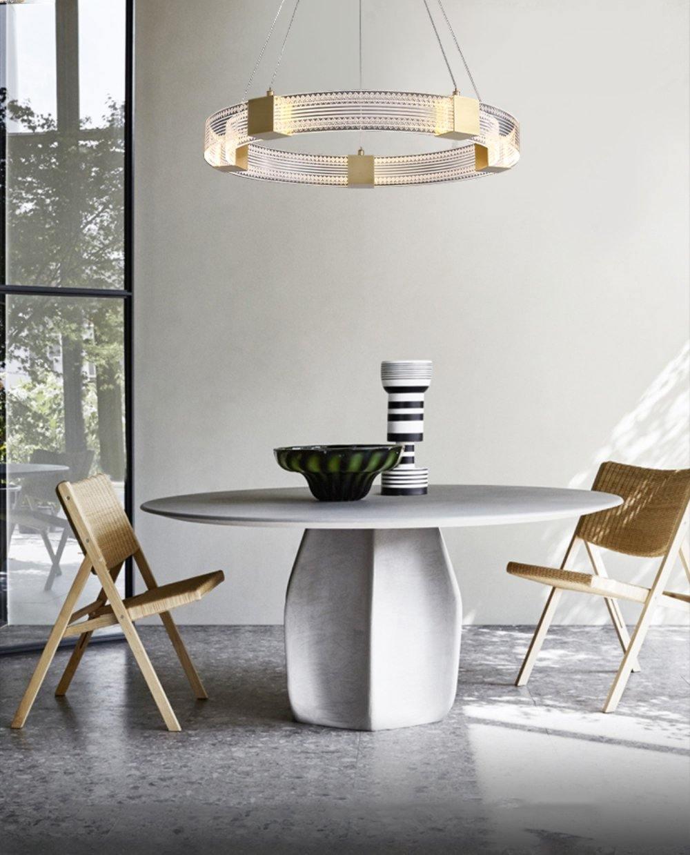 Eurdora zeitgenössischer minimalistischer Kronleuchter mit LED
