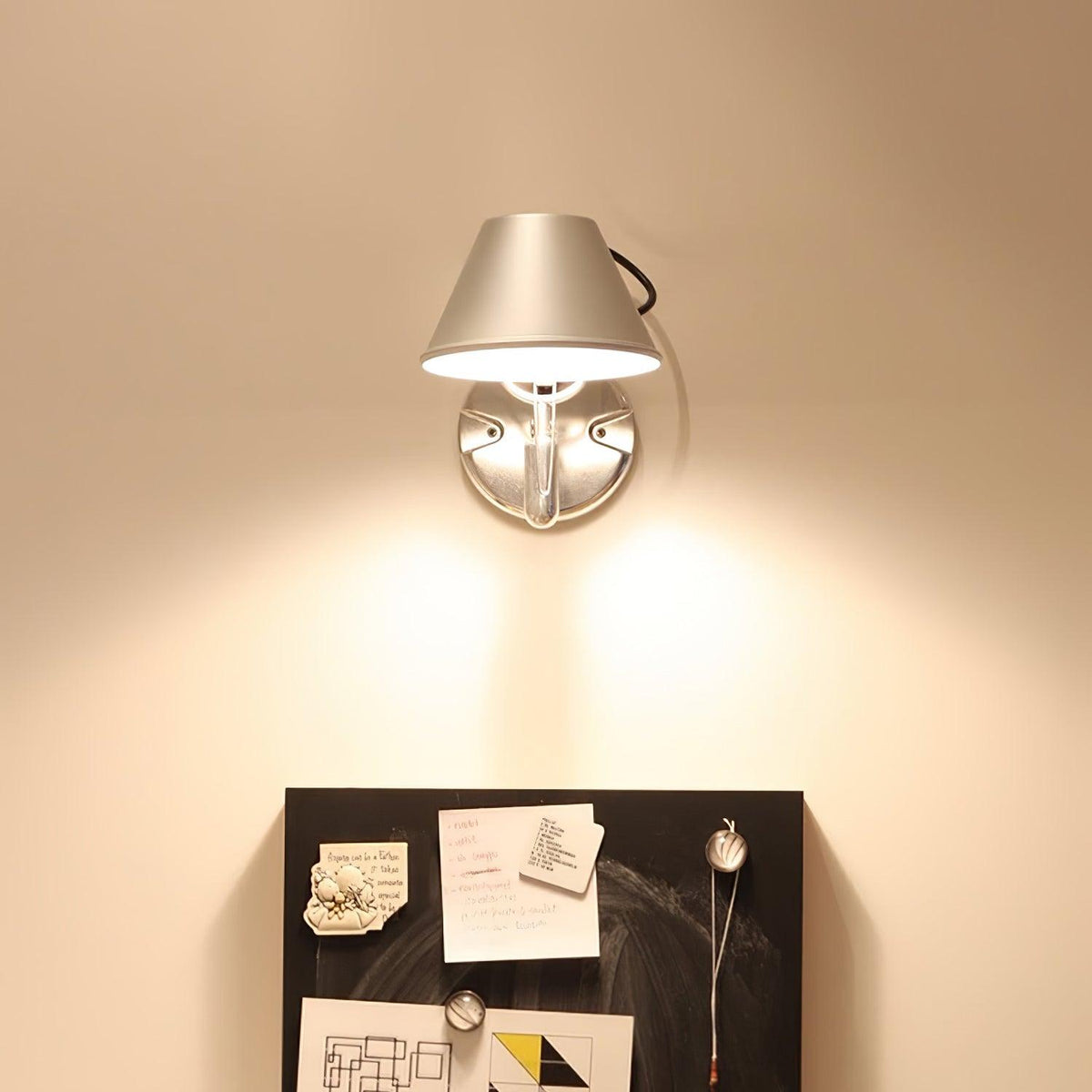 Nyliraris Einzigartige Vintage-Industrielle Wandleuchte