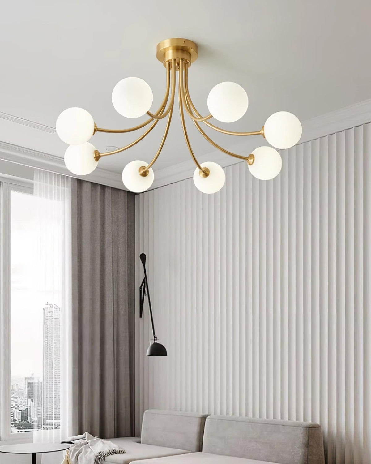 Deckenleuchte Messing verzweigter Arme Opal Kugellampen modern elegant