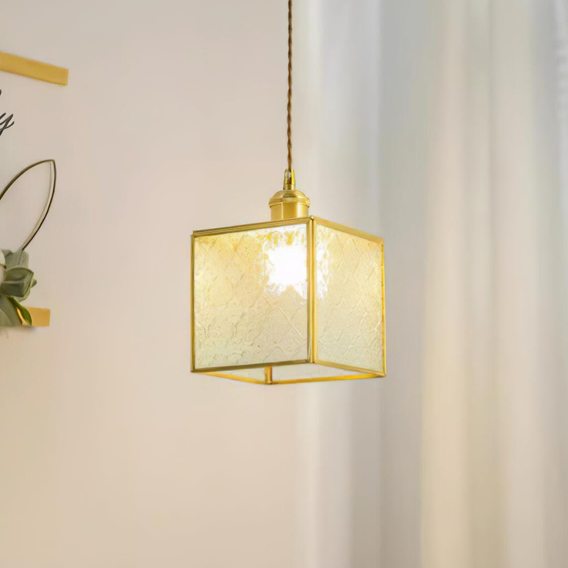 Arvane Pendelleuchte aus Messing und Glas mit elegantem Design