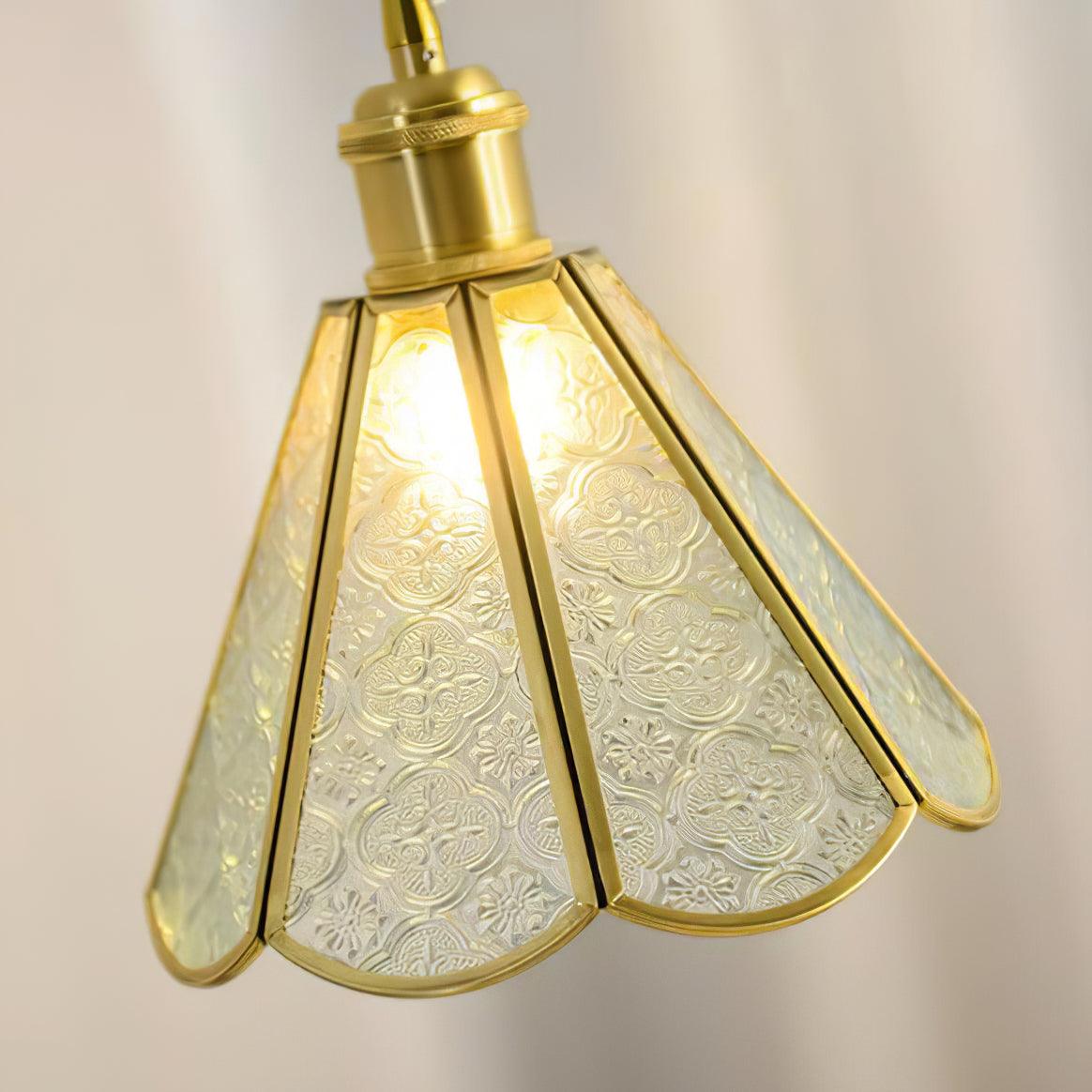 Arvane Pendelleuchte aus Messing und Glas mit elegantem Design