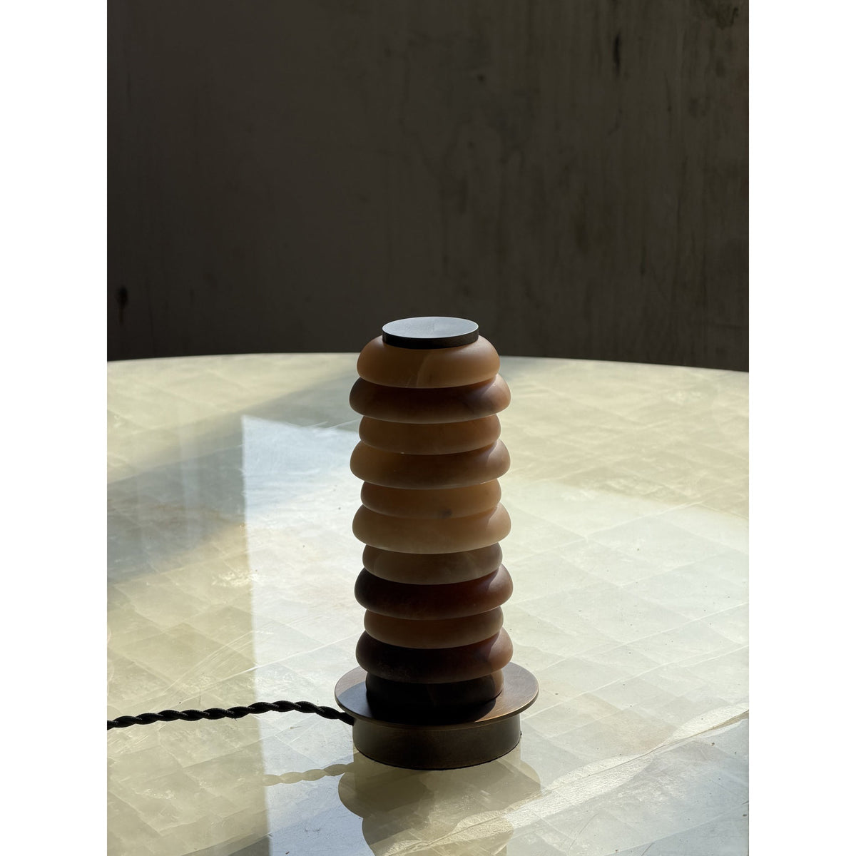 Albuira Alabaster-Tischleuchte