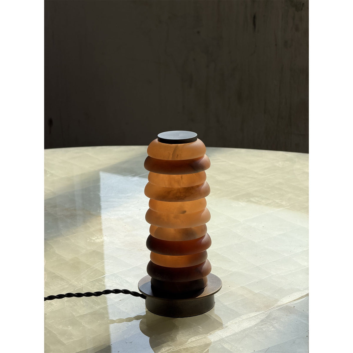 Albuira Alabaster-Tischleuchte