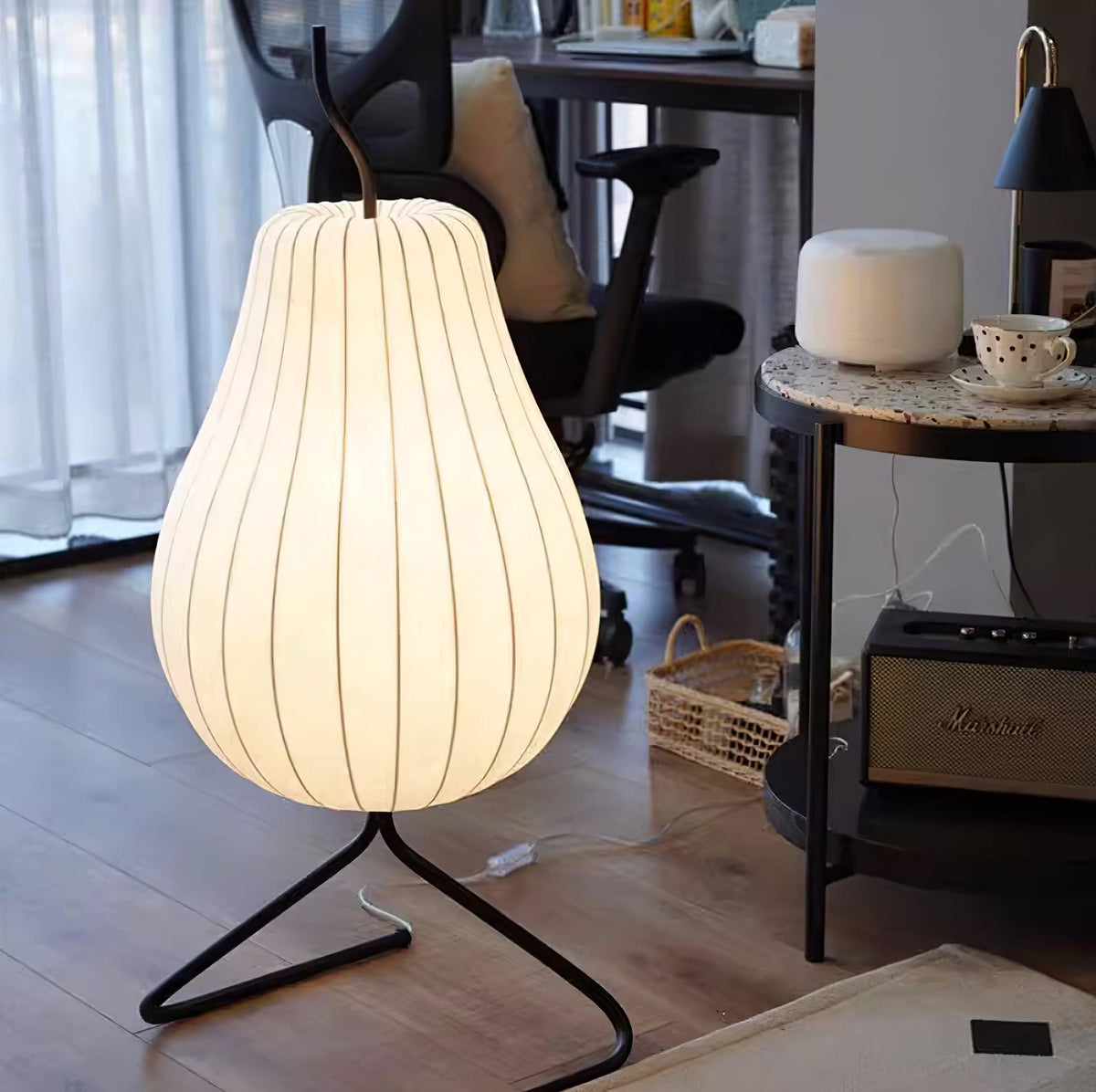 Calerielle Minimalistische Stehleuchte in Pear-Form